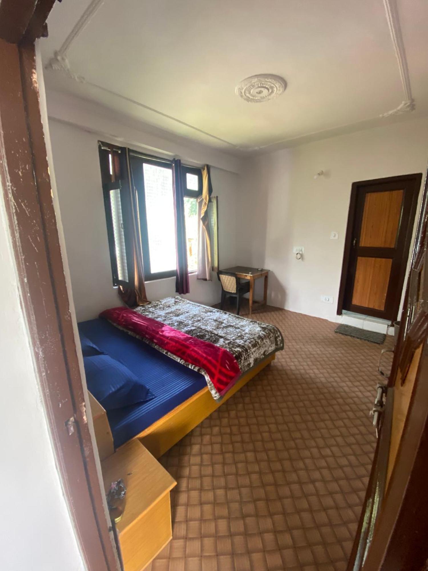 Freedom Cafe Hotel Kalgha Екстериор снимка