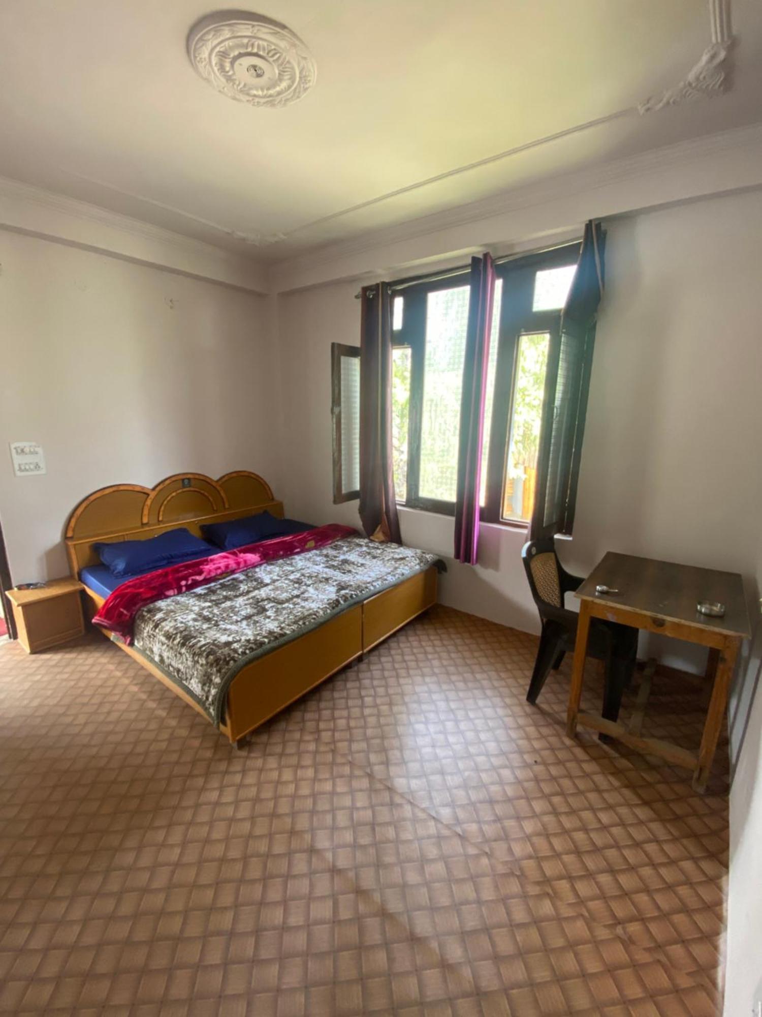 Freedom Cafe Hotel Kalgha Екстериор снимка